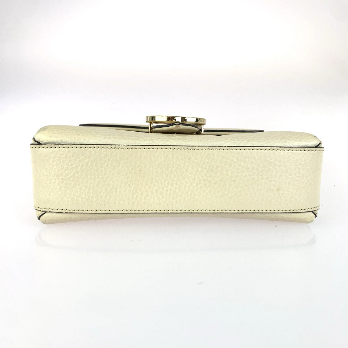 GUCCI グッチ インターロッキングG ホワイト アイボリー ゴールド金具 レザー 607720 チェーンショルダーバッグ レディース AB70