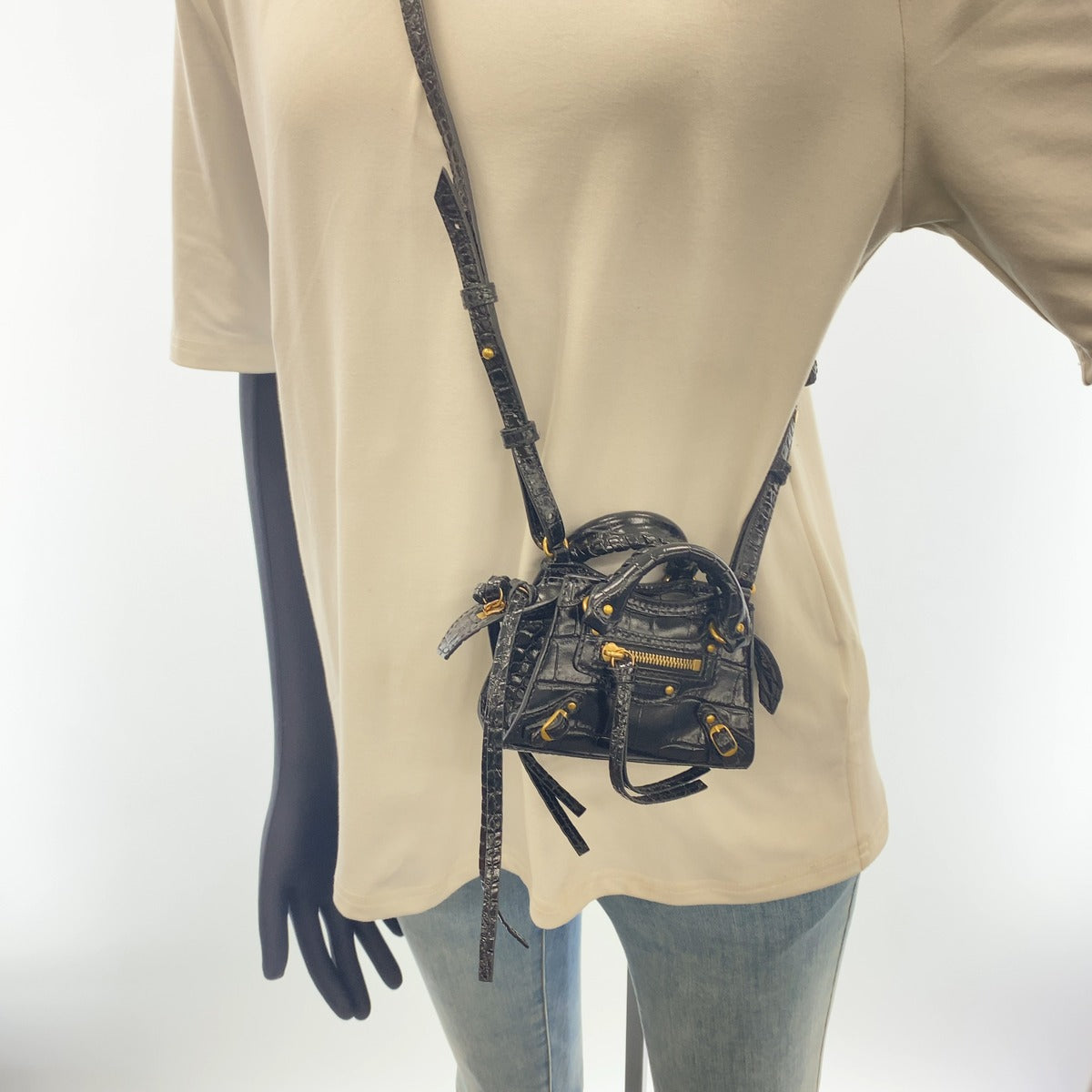 BALENCIAGA バレンシアガ シティ ネオ クラシック スーパーナノ ブラック ゴールド レザー ショルダーバッグ ミニハンドバッグ レディース A90