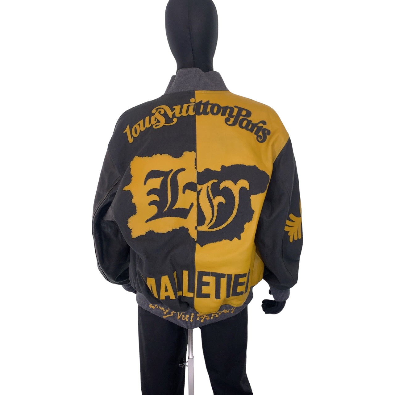 10082
LOUIS VUITTON ルイヴィトン ミックスキャンバスレザーボンバー バイカラージップアップジャケット サイズ48 イエロー グレー レザー / キャンバス RM231 XS0 HOL76E スタジャン レザージャケット ライダースジャケット メンズ A500