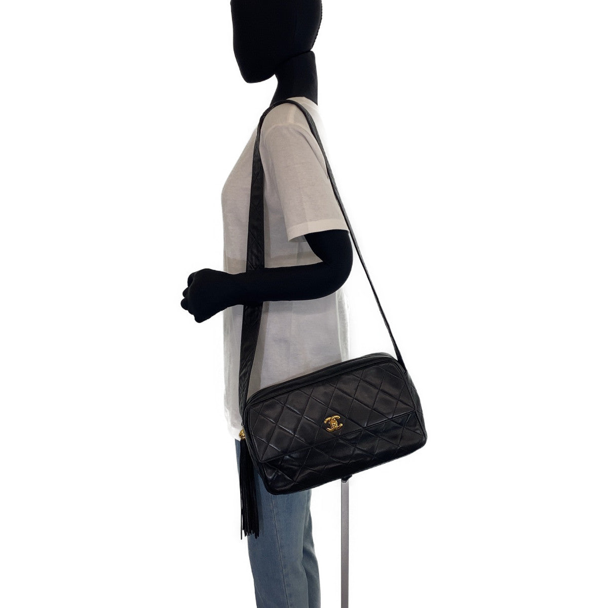 C-049
CHANEL シャネル ヴィンテージ マトラッセ フリンジ ココマーク ブラック 黒 ゴールド金具 ラムスキン ショルダーバッグ ワンショルダーバッグ レディース