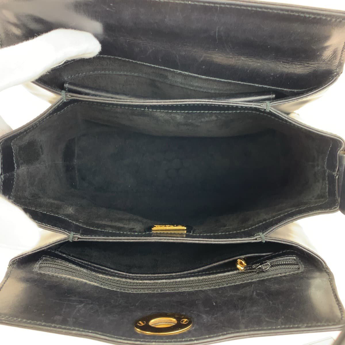 10263
GUCCI グッチ ヴィンテージ オールドグッチ ターンロック ミラー付き ブラック 黒 ゴールド金具 レザー 000 46 0025 ハンドバッグ ショルダーバッグ レディース