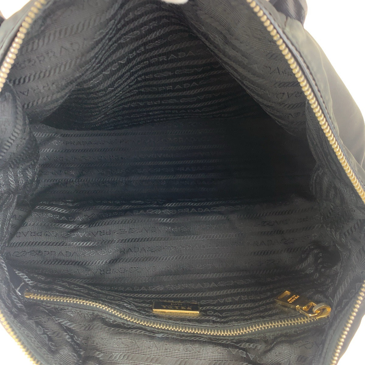 10267
PRADA プラダ テスートナイロン サフィアーノレザー 男女兼用 ブラック 黒 ナイロン / レザー トートバッグ ハンドバッグ ショルダーバッグ レディース