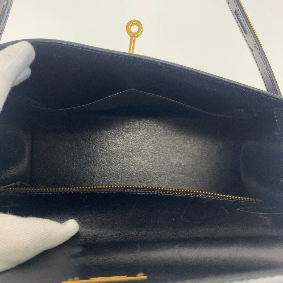 H-00518
HERMES エルメス ケリー28 ブラック 黒 ゴールド金具 ボックスカーフ ショルダーバッグ ハンドバッグ 2way v刻印 レディース