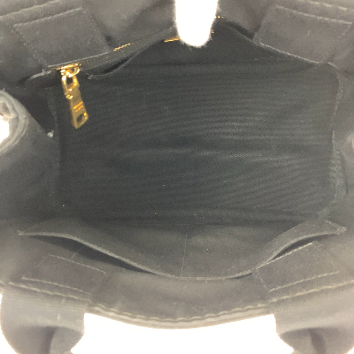 H-00557
PRADA プラダ カナパ 三角ロゴプレート ブラック 黒 ネロ ノワール キャンバス トートバッグ ハンドバッグ レディース