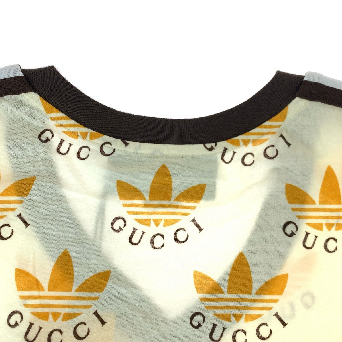 10483
GUCCI adidas x GUCCI logo size XS cream orange black cotton 693539 short sleeve T-shirt V-neck short length women's