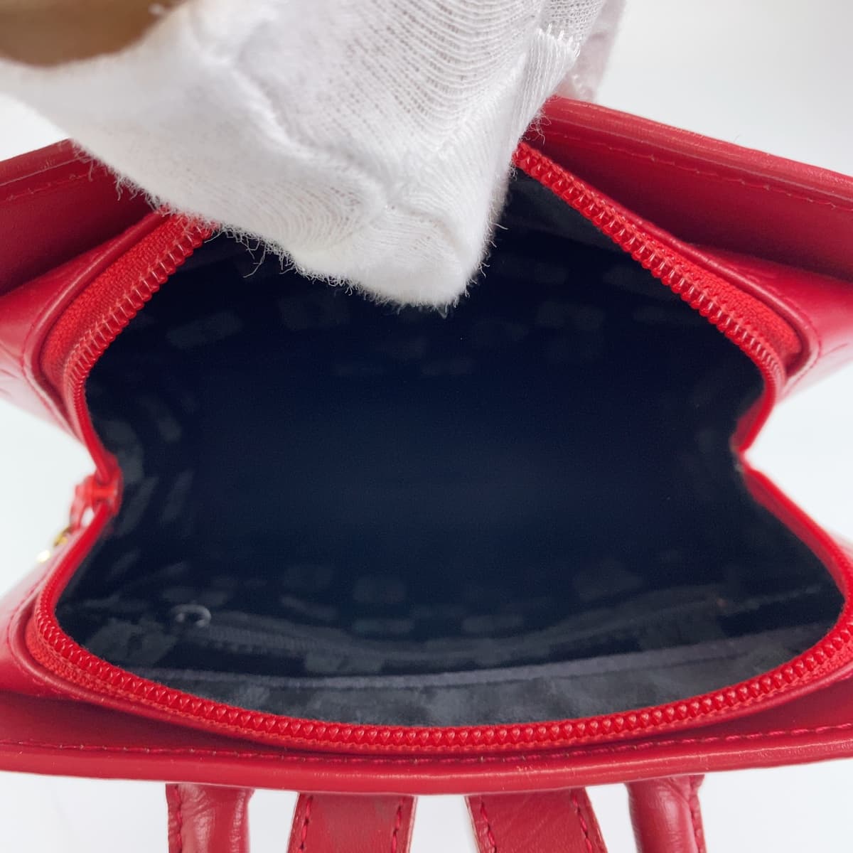 10492
YVES SAINT LAURENT Vintage YSL Red Leather Backpack for Women