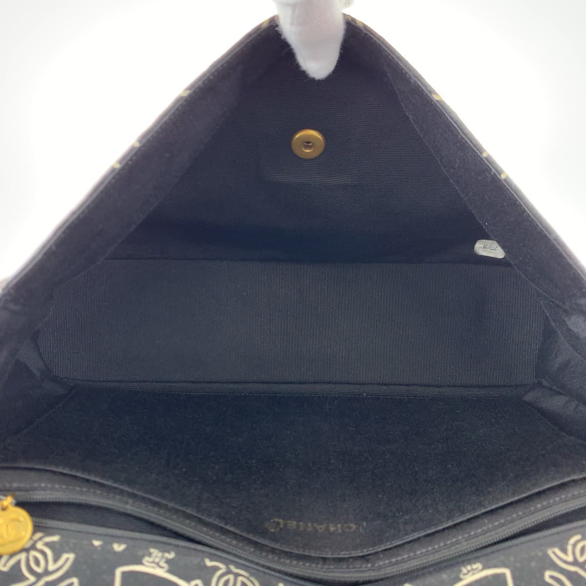 10542
CHANEL シャネル ヴィンテージ バンダナ柄 マトラッセ ココマーク ターンロック ブラック 黒 ゴールド金具 コットン ショルダーバッグ 斜め掛け レディース