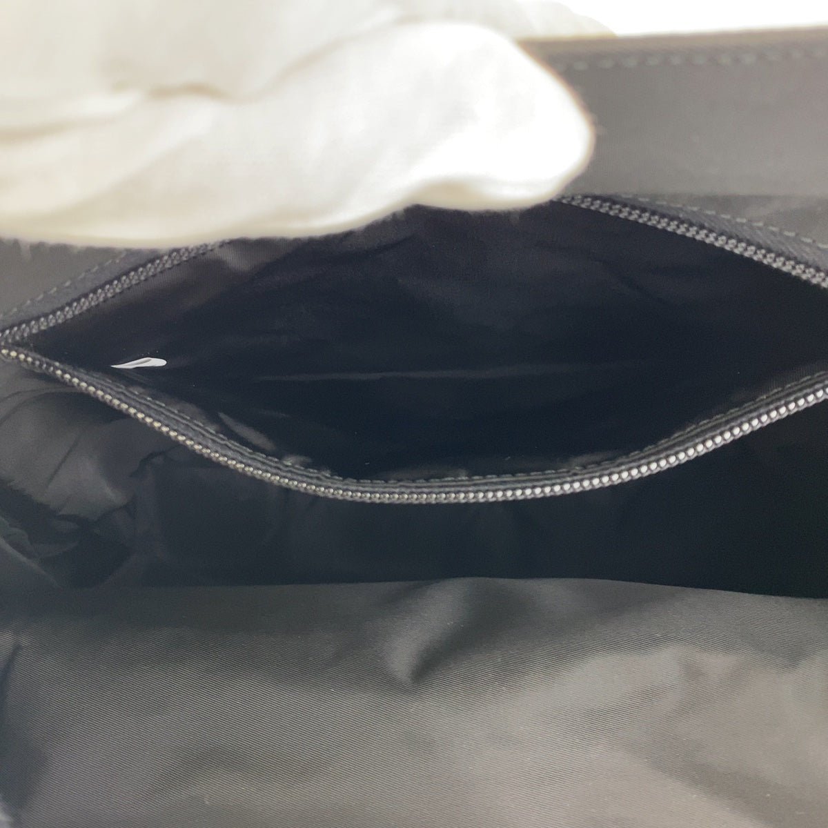 10763
PRADA プラダ テスート 三角ロゴプレート プラハンドル ブラック ナイロン トートバッグ ハンドバッグ レディース