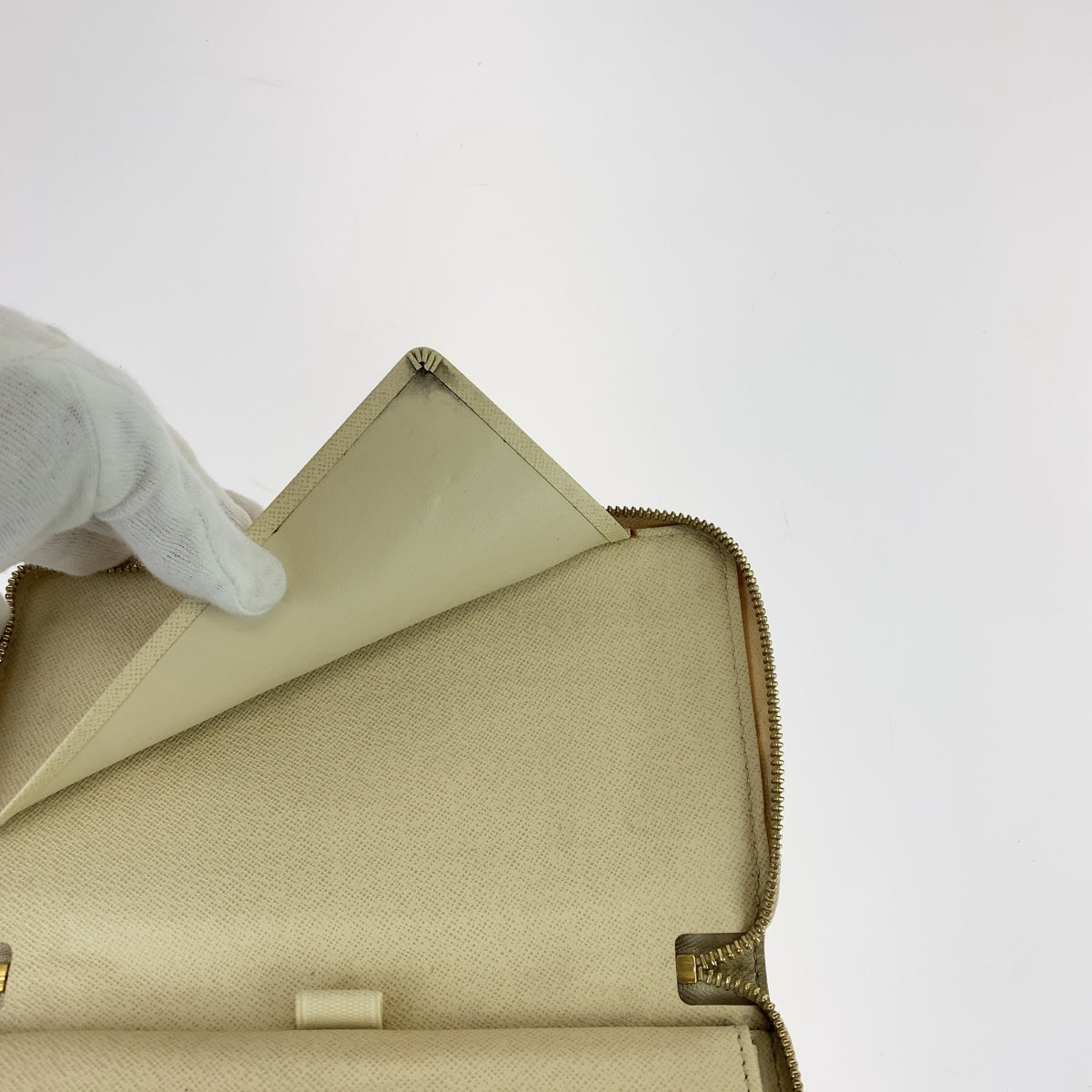 10787
LOUIS VUITTON ルイヴィトン ダミエ アズール ジッピー オーガナイザー ホワイト グレー ゴールド金具 PVC N60012 長財布 ラウンドファスナー ジッピーウォレット レディース AB21