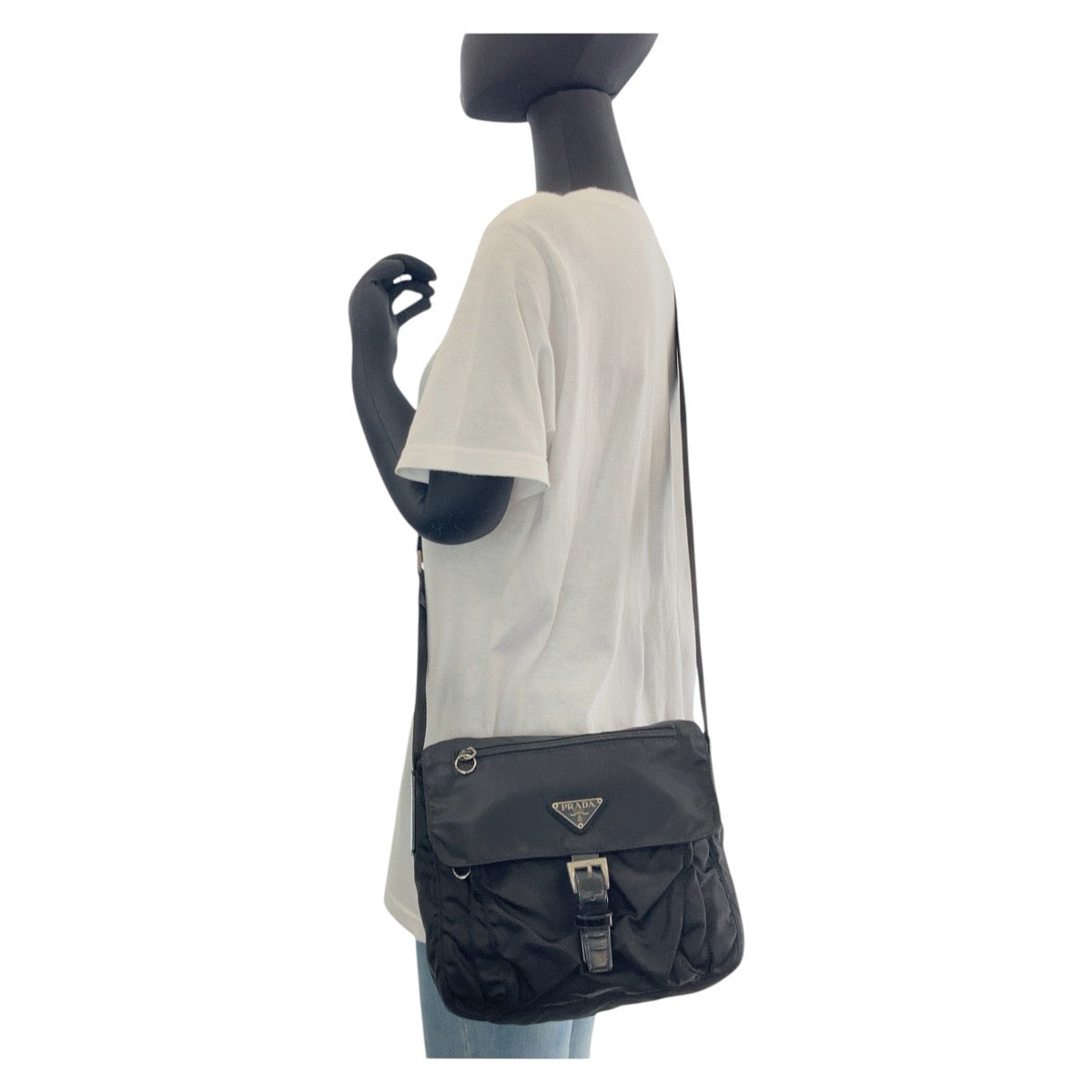 12839
PRADA プラダ テスート 三角ロゴプレート ブラック 黒 シルバー金具 ナイロン ショルダーバッグ ポシェット レディース
