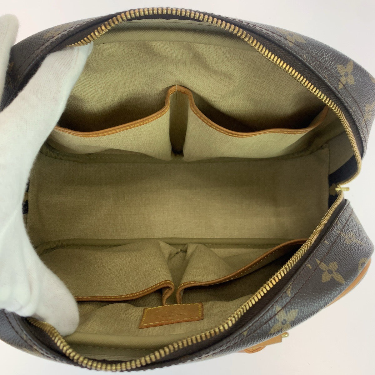 10949
LOUIS VUITTON ルイヴィトン モノグラム トゥルーヴィル ブラウン ベージュ PVC / レザー M42228 ハンドバッグ ボストンバッグ レディース