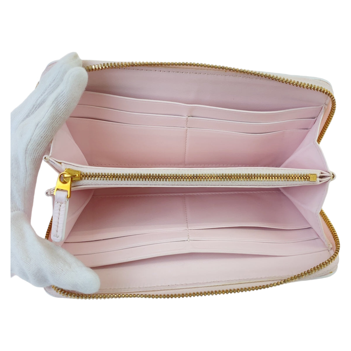 10969
BOTTEGAVENETA ボッテガヴェネタ マキシイントレチャート 薄ピンク ゴールド金具 ラムスキン 608053 VCPP2 5903 長財布 ラウンドジップ レディース
