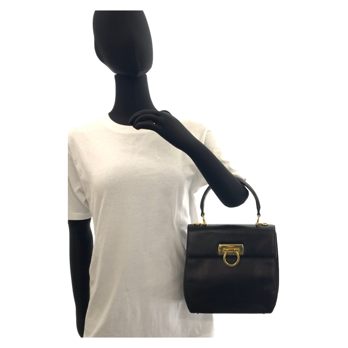 11210
Salvatore Ferragamo サルヴァトーレフェラガモ ヴィンテージ ガンチーニ ブラック ゴールド金具 レザー ハンドバッグ レディース