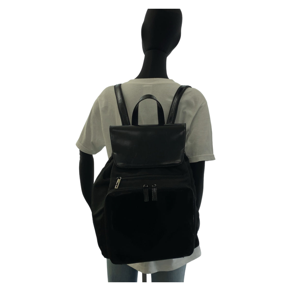 11310
GUCCI グッチ ブラック 黒 シルバー金具 エナメル / ナイロン 019 2058 0280 5 リュック・デイパック 男女兼用 レディース