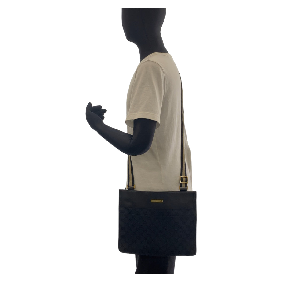 11314
GUCCI グッチ ブラック 黒 ゴールド金具 GGキャンバス / レザー 019 0354 斜め掛け ショルダーバッグ メンズ