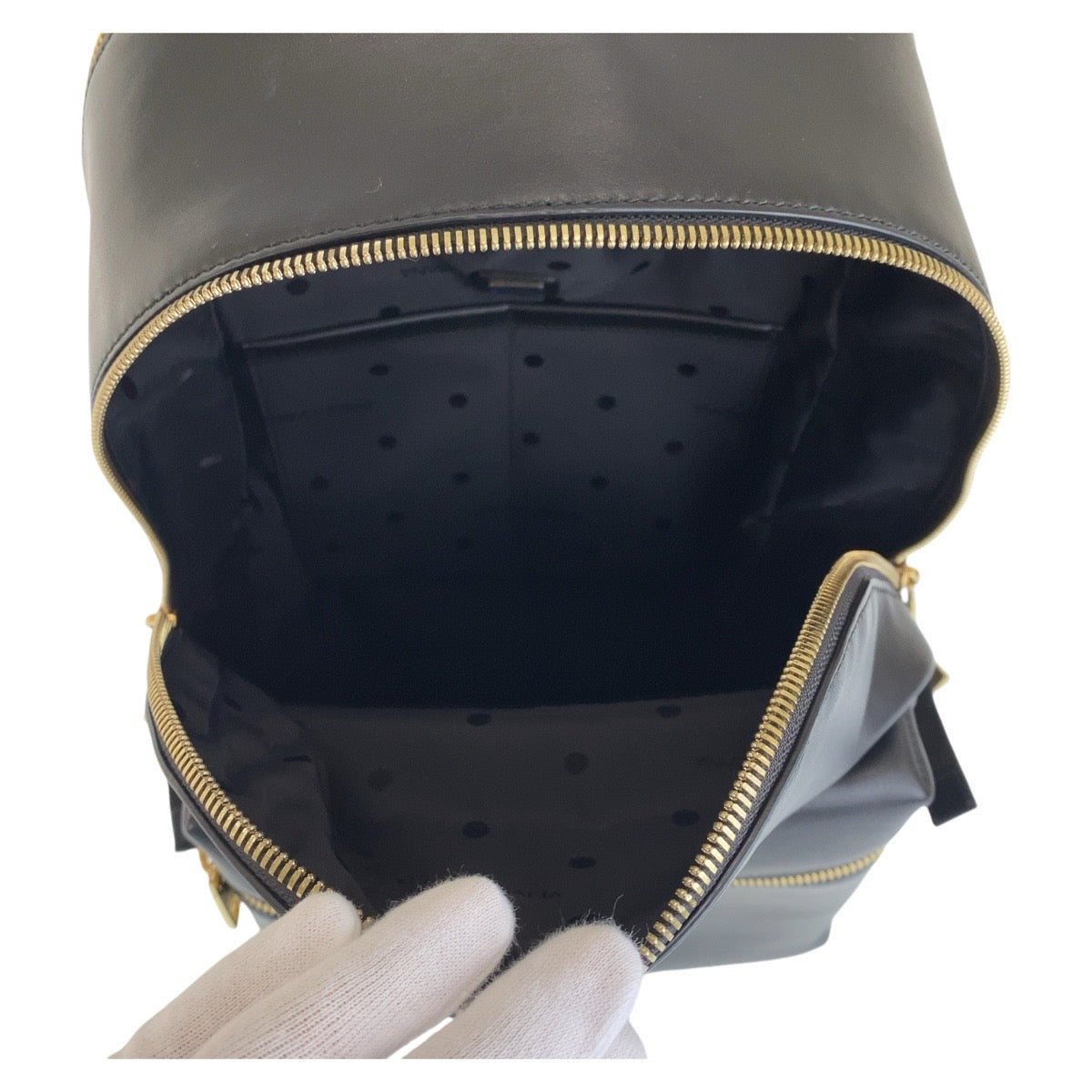 11980
DOLCE&GABBANA ドルチェアンドガッバーナ ブラック 黒 ゴールド金具 レザー バックパック リュック 男女兼用 メンズ