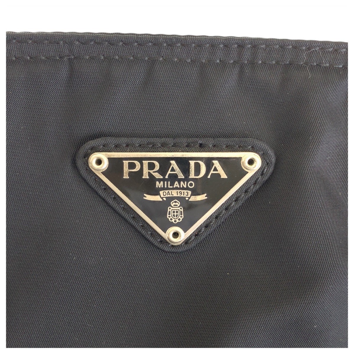 13124
PRADA プラダ テスート 三角ロゴプレート ブラック 黒 シルバー金具 ナイロン 斜め掛け ショルダーバッグ メッセンジャーバッグ レディース