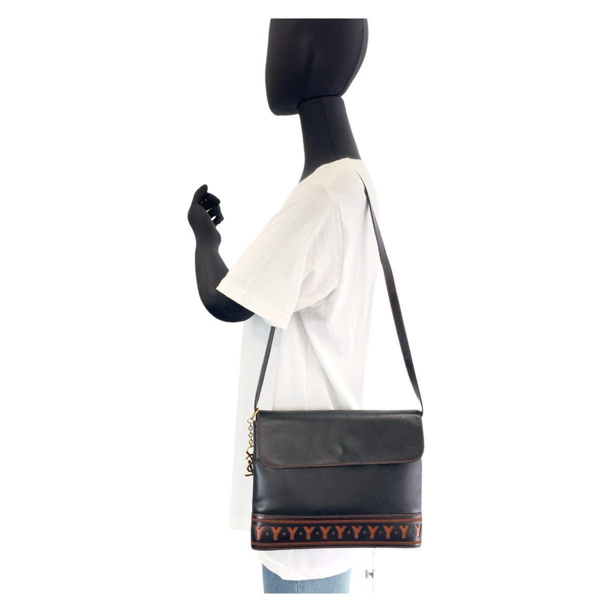 13231
YVES SAINT LAURENT イヴ サンローラン ヴィンテージ YSL Yカットアウト ブラック 黒 オレンジ ゴールド金具 レザー 斜め掛け ショルダーバッグ メッセンジャーバッグ レディース AB33