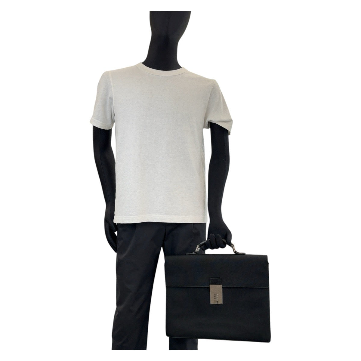 13268
GUCCI グッチ ブラック 黒 シルバー金具 レザー 015 3714 ビジネスバッグ ブリーフバッグ メンズ