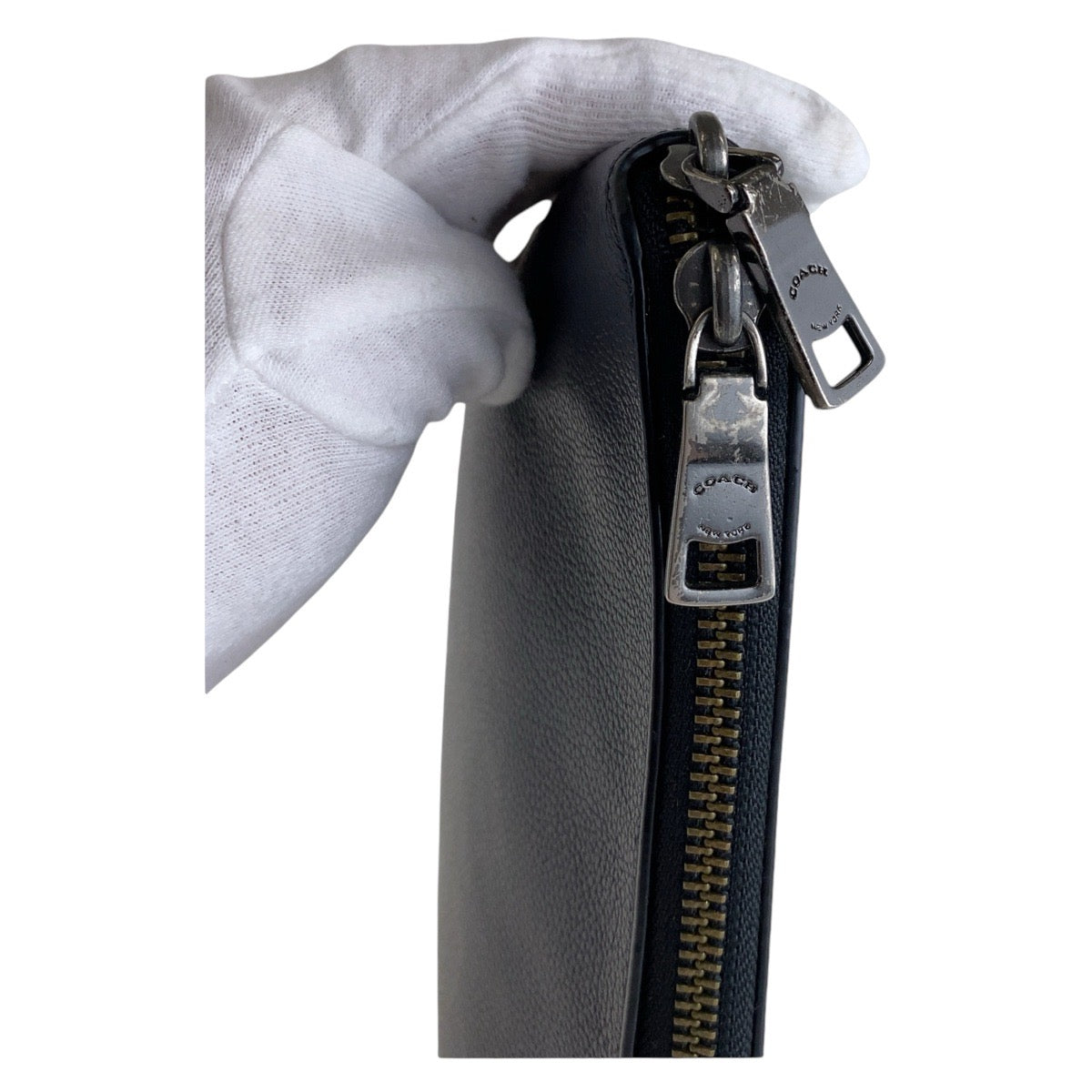 13737
COACH Navy Silver Hardware Leather Clutch Bag for Men