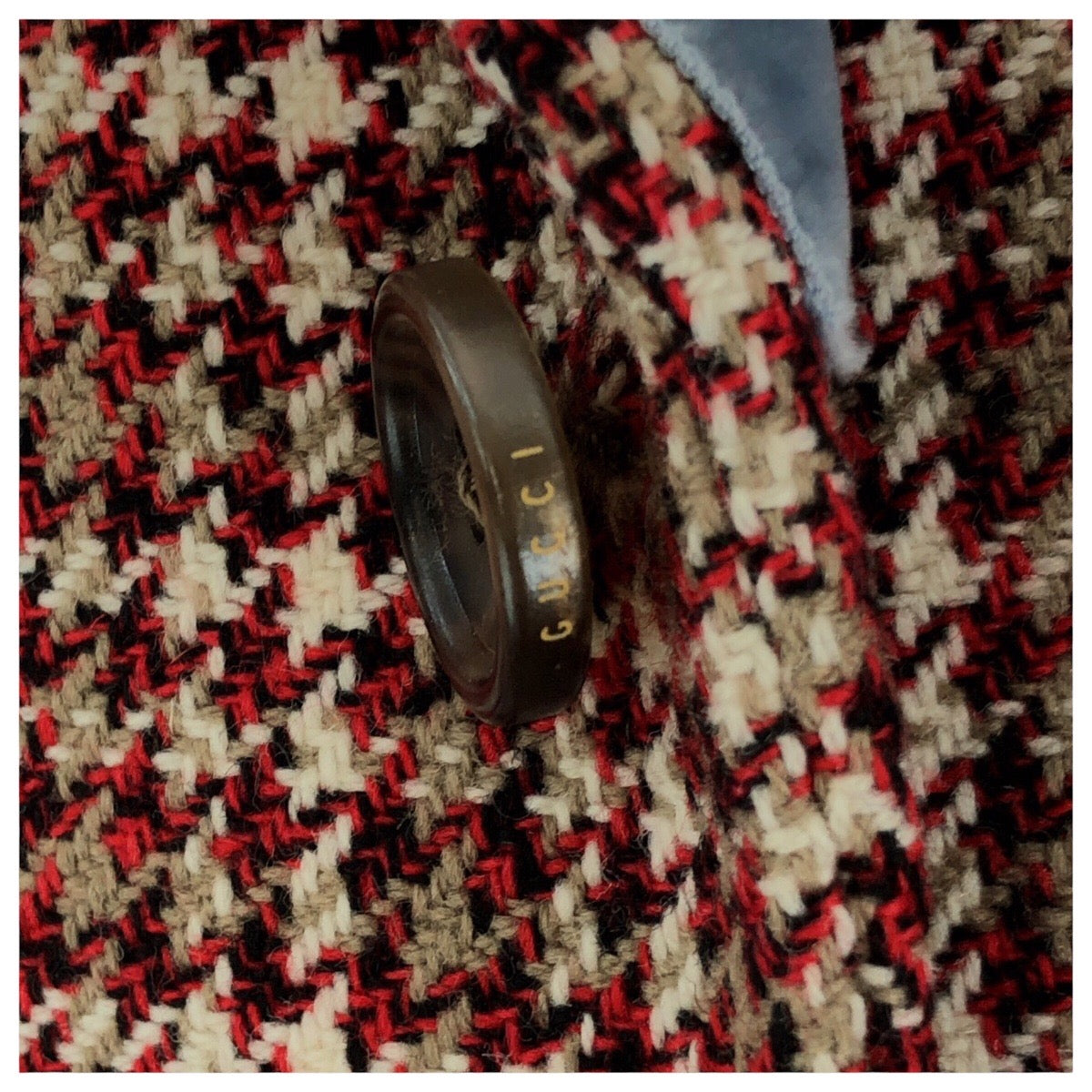 14647
GUCCI グッチ 千鳥柄 ビーズ刺繍 クワガタ M-Lサイズ程度 レッド ウール / レーヨン / シルク 484575 Z403G テーラードジャケット メンズ
