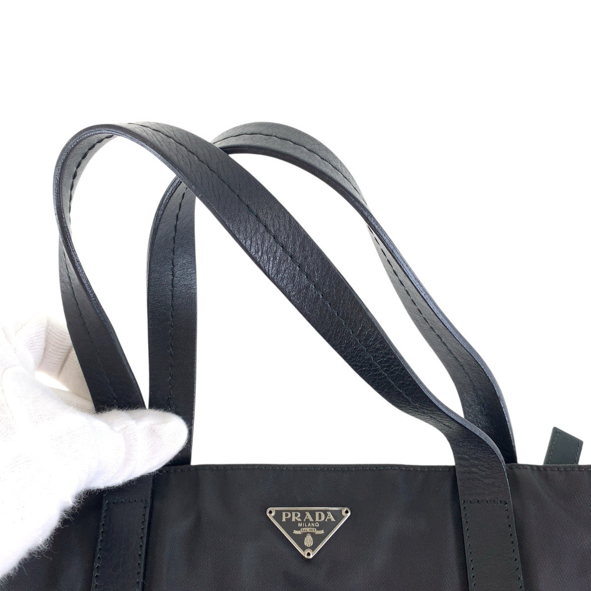 14953
PRADA プラダ テスート 三角ロゴプレート ブラック 黒 シルバー金具 ナイロン / レザー トートバッグ ハンドバッグ レディース