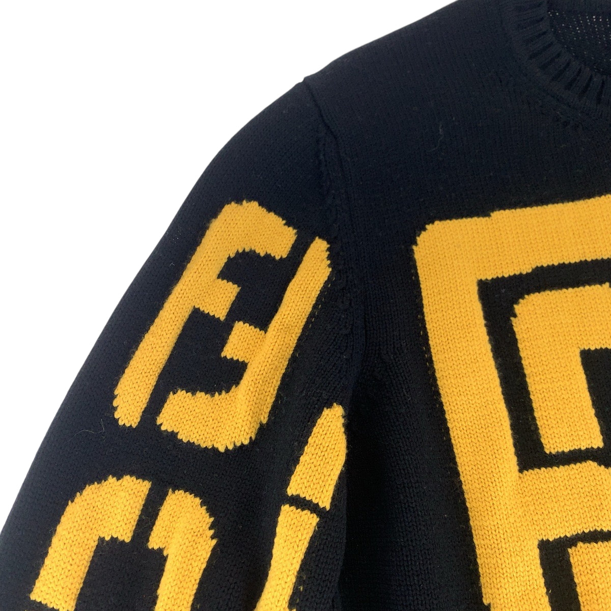 15414
FENDI フェンディ ビッグロゴ ブラック イエロー ウール FZY111 ADU6 ニット セーター メンズ