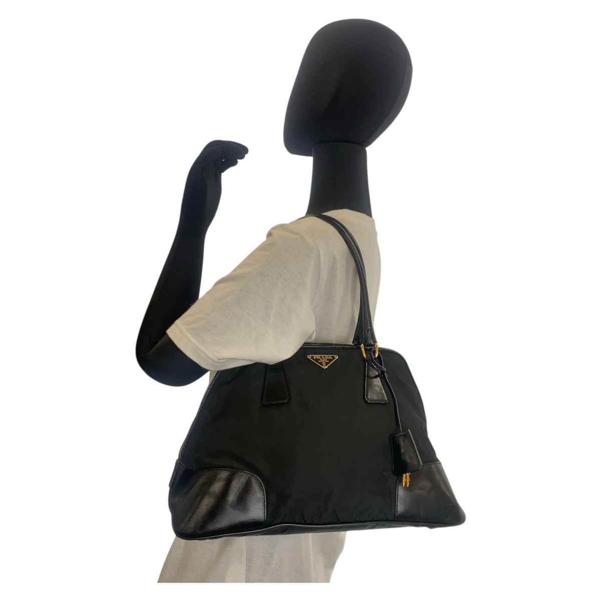 15691
PRADA プラダ テスート 三角ロゴプレート ブラック 黒 ゴールド金具 ナイロン / レザー ハンドバッグ ショルダーバッグ レディース