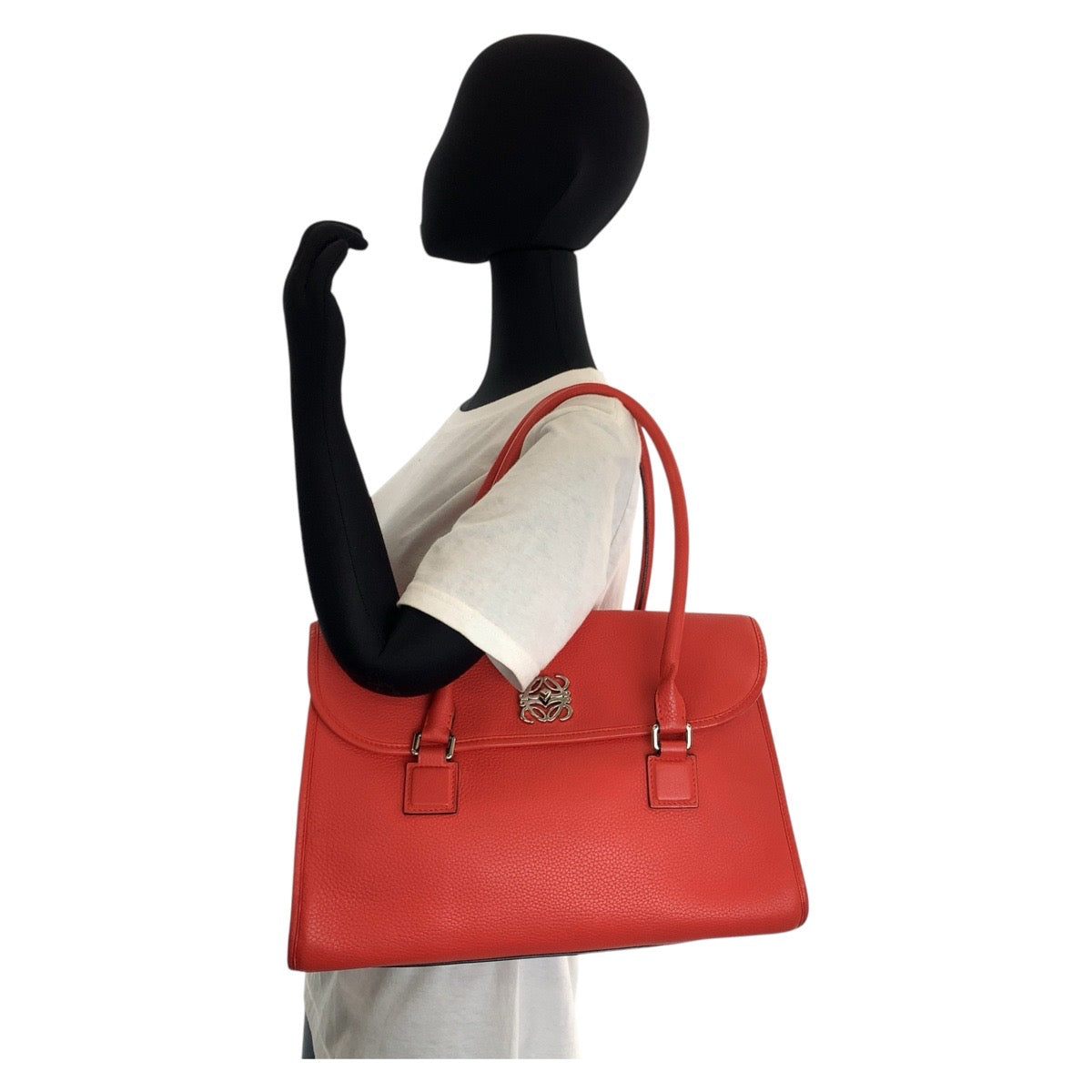 15764
LOEWE ロエベ アナグラム アラモ レッド シルバー金具 レザー ハンドバッグ ショルダーバッグ レディース