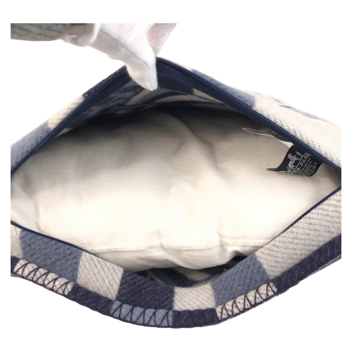 16438
HERMES エルメス 馬柄 ネイビー ブルー ホワイト ウール / カシミヤ インテリア クッション 男女兼用 レディース A69