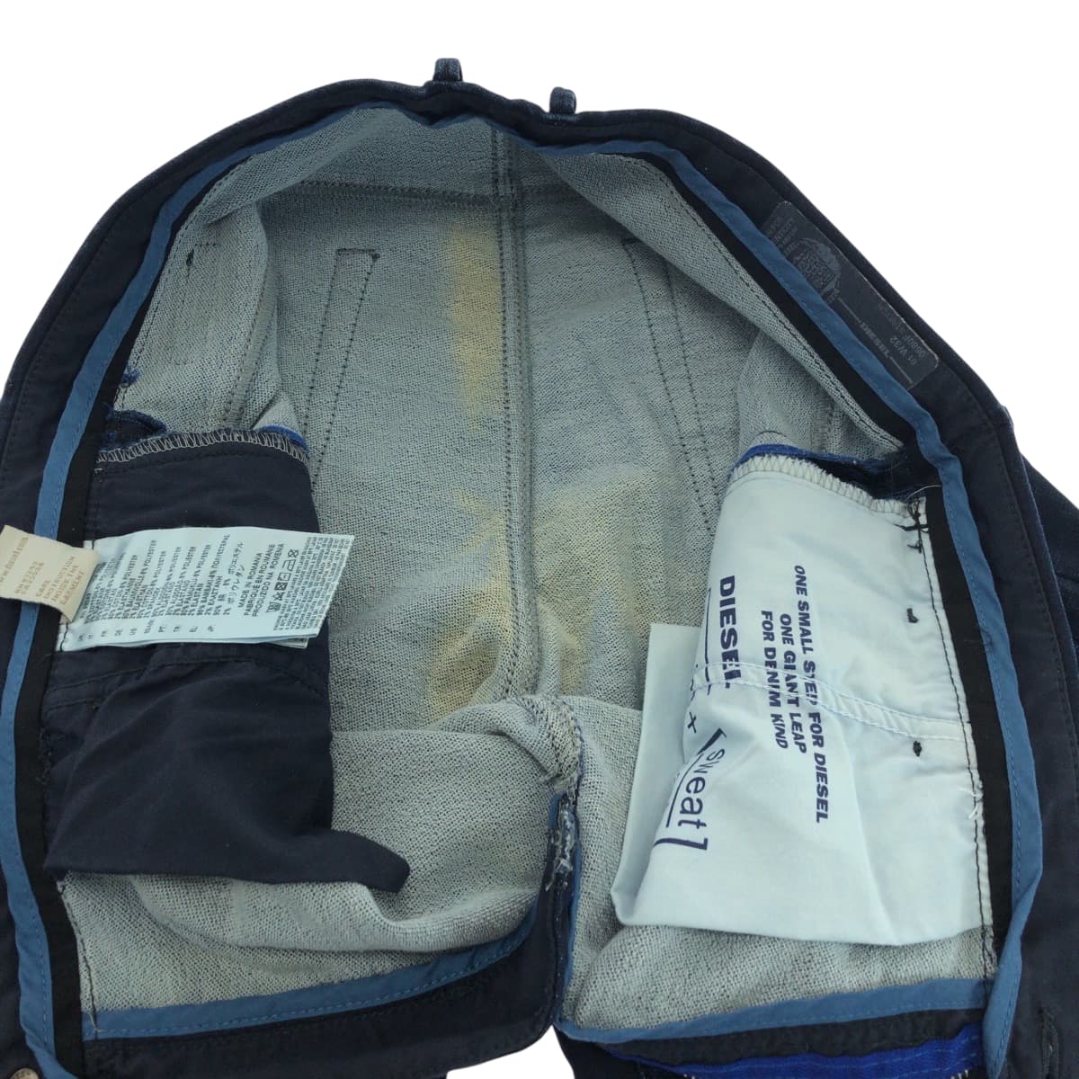 16820
DIESEL ディーゼル サイズ32 デニム ブラック金具 コットンデニム デニムパンツ メンズ ABP6