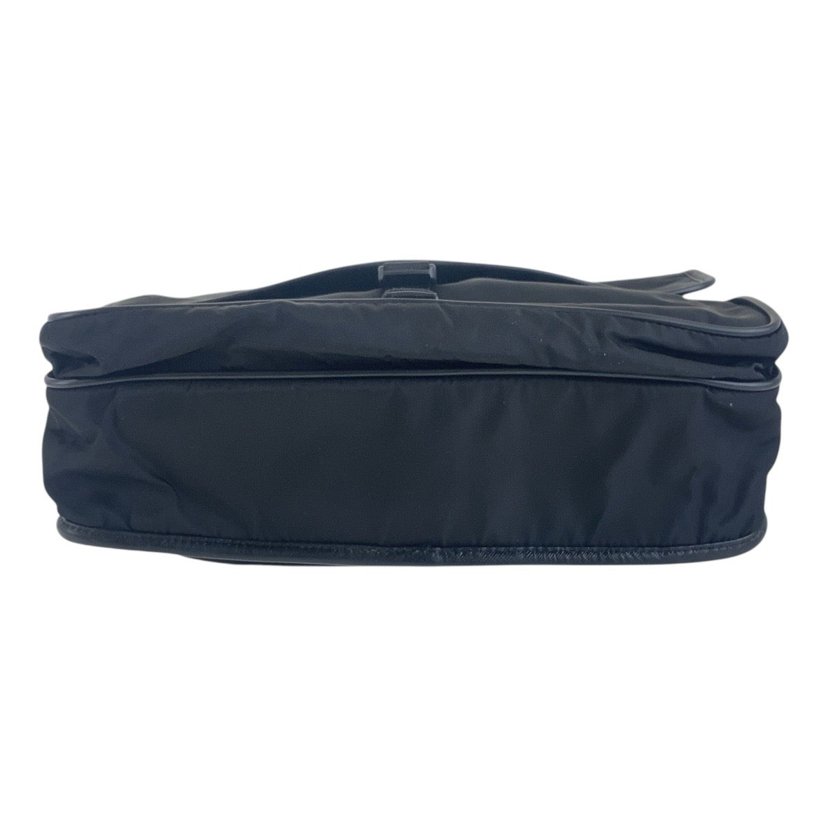 17236
PRADA プラダ テスート 三角ロゴプレート ブラック 黒 シルバー金具 ナイロン 斜め掛け ショルダーバッグ メッセンジャーバッグ 男女兼用 メンズ ABP43