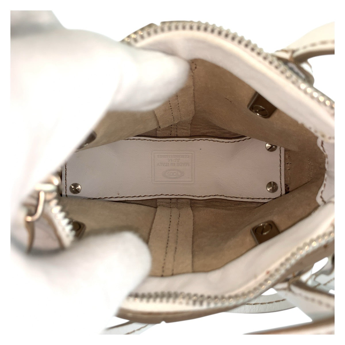 17608
TOD’S トッズ ホワイト 白 シルバー金具 レザー ハンドバッグ レディース ABP15
