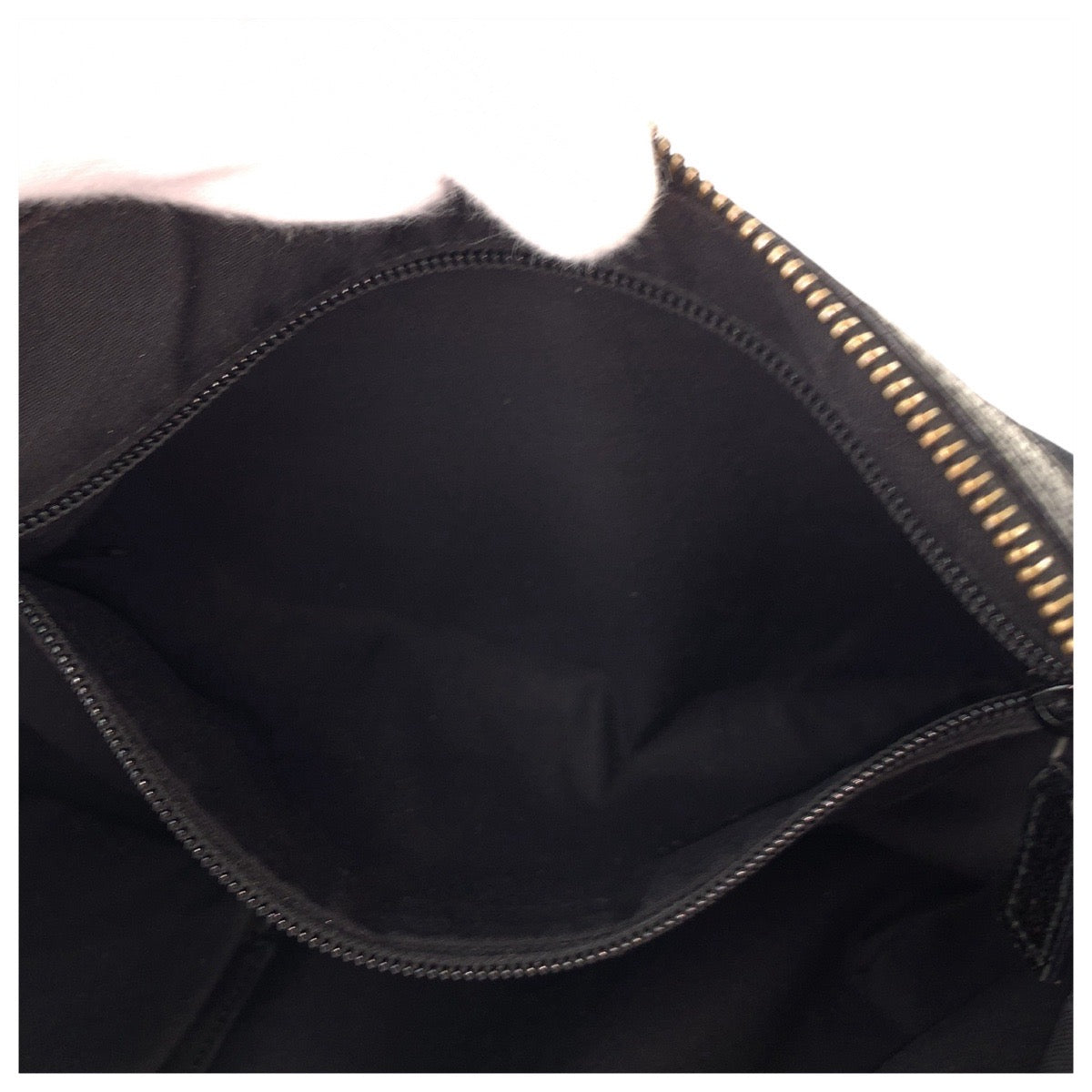 17743
GUCCI グッチ ブラック 黒 シルバー金具 GGキャンバス 181092 ショルダーバッグ メッセンジャーバッグ レディース AB38