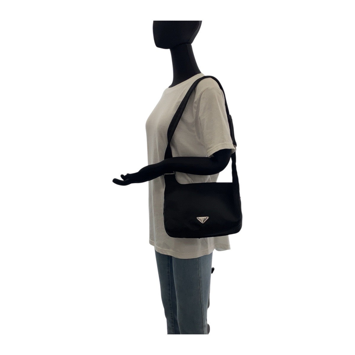 18083
PRADA プラダ テスート 三角ロゴプレート ブラック 黒 シルバー金具 ナイロン / レザー ショルダーバック ポシェット レディース ABP