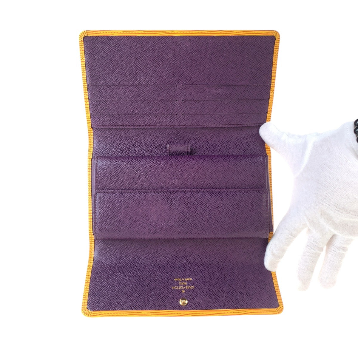 18949
LOUIS VUITTON ルイヴィトン エピ ポルトトレゾール インターナショナル タッシリイエロー ゴールド金具 レザー M63389 長財布 折財布 レディース AB10