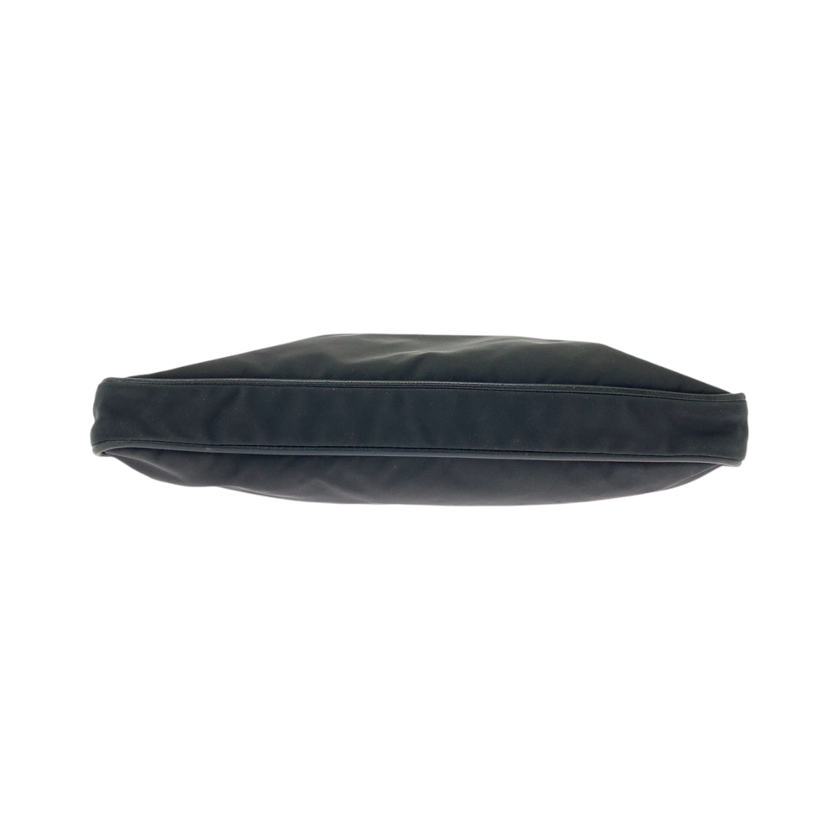 19146
PRADA プラダ テスート 三角ロゴプレート ブラック 黒 シルバー金具 ナイロン ショルダーバッグ メッセンジャーバッグ レディース ABP36