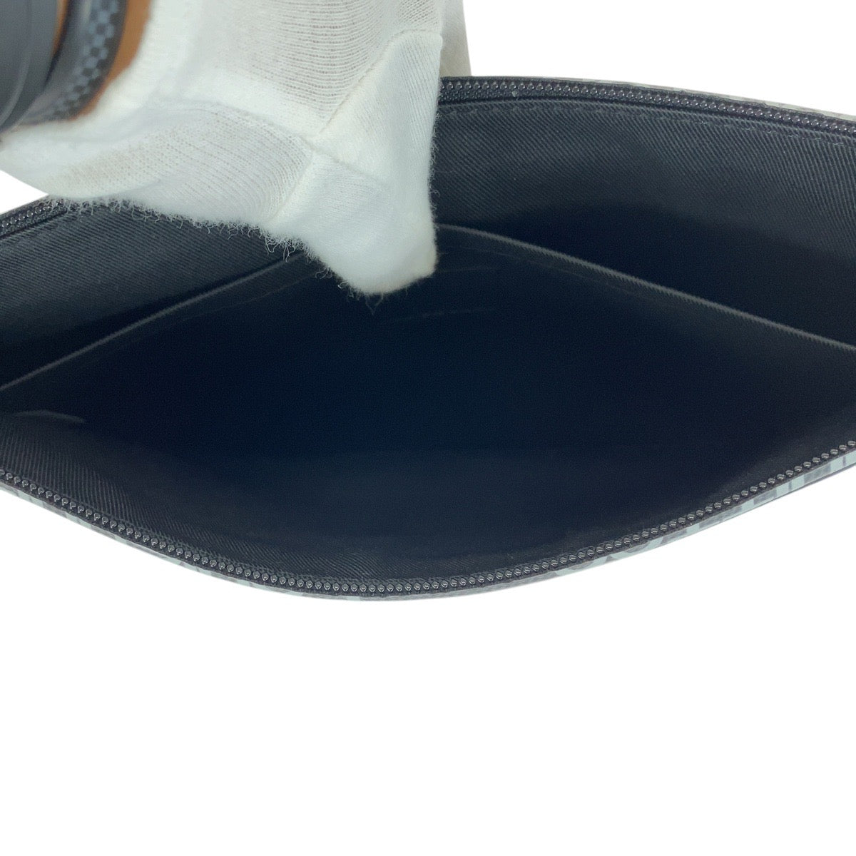 19824
LOUIS VUITTON Taiga Pochette Apollo Black Silver Hardware Leather M30086 Clutch Bag Second Bag Men's ABP