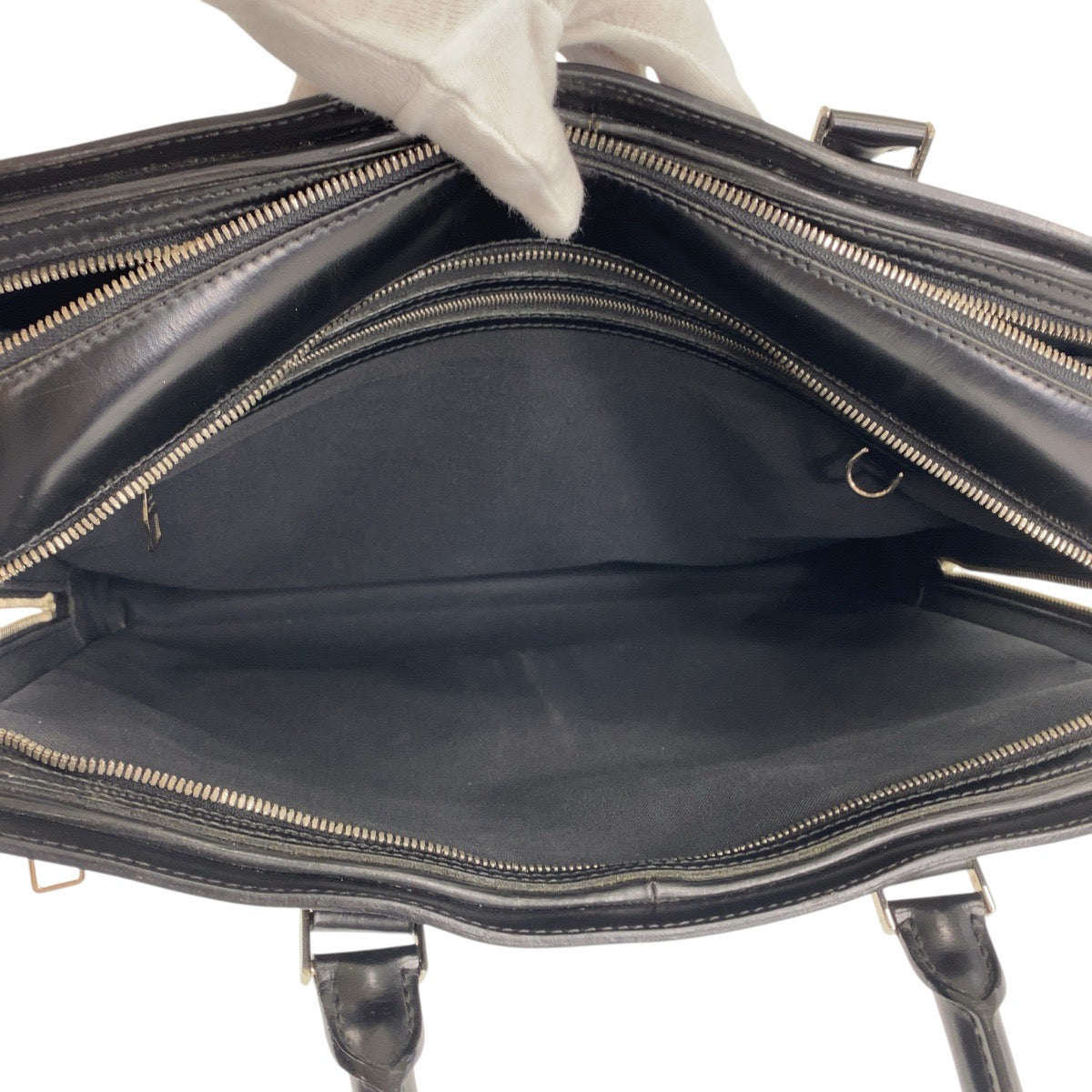 20366
LOUIS VUITTON ルイヴィトン エピ バサーノGM ノワール ブラック 黒 シルバー金具 エピレザー M54022 ビジネスバッグ ブリーフケース メンズ ABP63