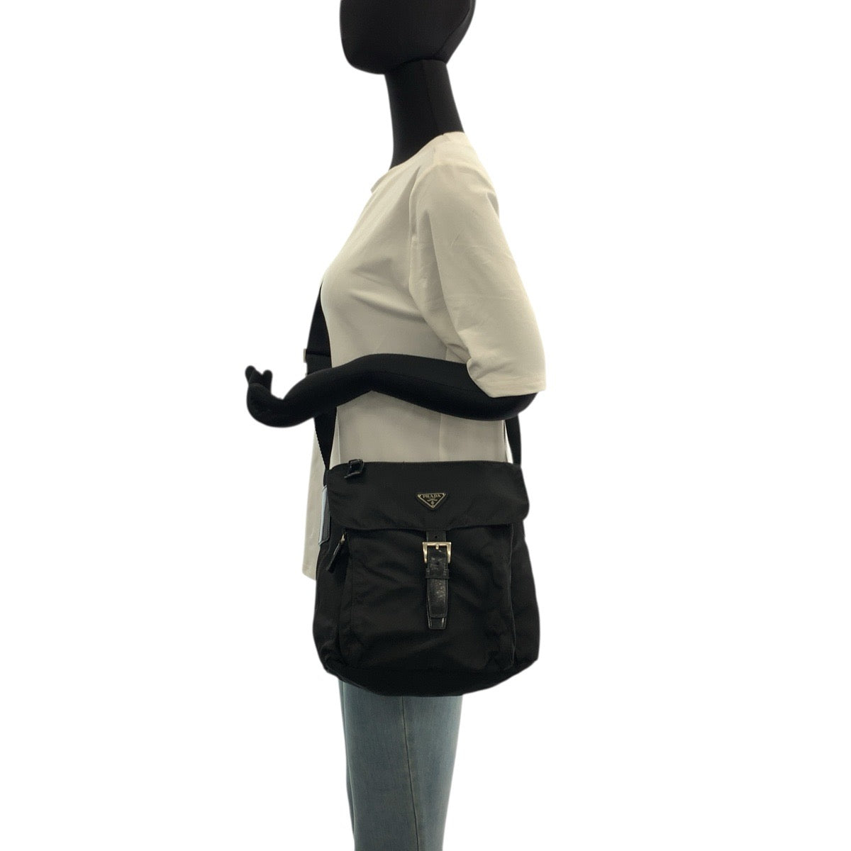 20521
PRADA Tessuto Triangle Logo Plate Black Silver Hardware Nylon / Leather Shoulder Bag Pochette Ladies ABP40