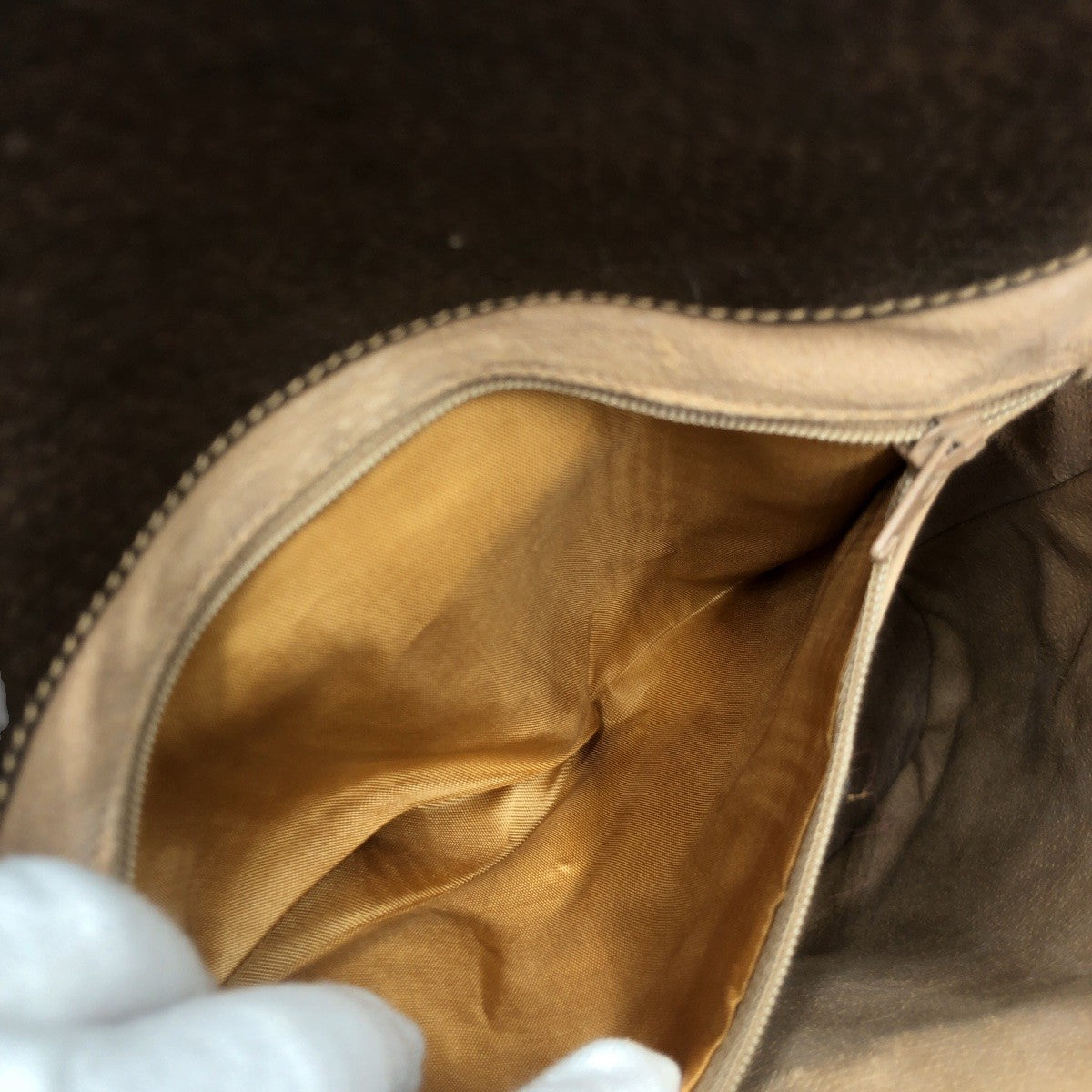 20912
GUCCI グッチ ヴィンテージ シャリーライン オールドグッチ ブラウン PVC 904.02 ショルダーバッグ ポシェット レディース AB42