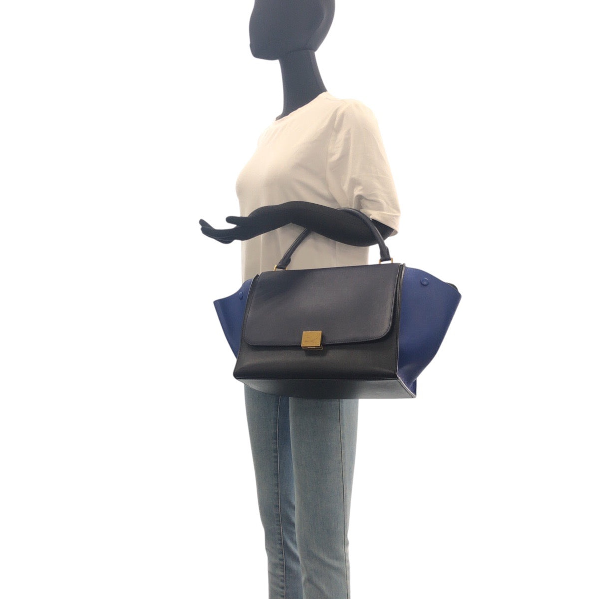 21164
CELINE Trapeze Medium Navy Black Blue Gold Hardware Leather Handbag Shoulder Bag 2way Ladies ABP56
