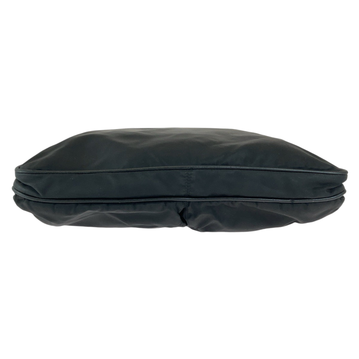 21413
PRADA プラダ テスート 三角ロゴプレート 男女兼用 ブラック 黒 シルバー金具 ナイロン 斜め掛け ショルダーバッグ メッセンジャーバッグ メンズ AB40