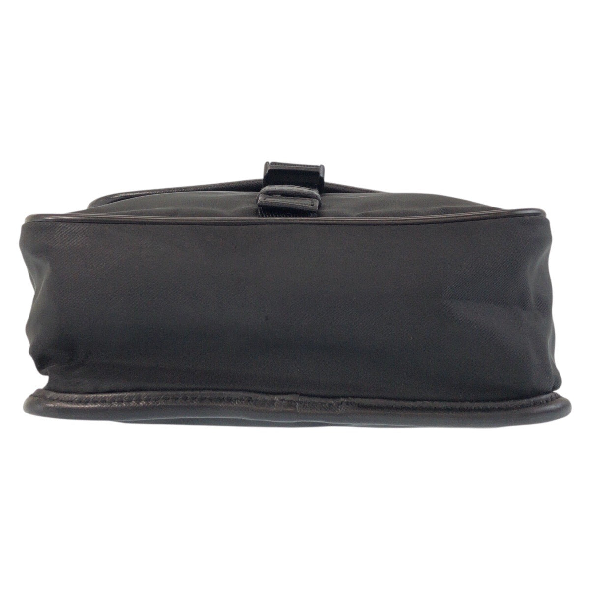 21439
PRADA プラダ テスート 三角ロゴプレート ブラック 黒 シルバー金具 ナイロン ショルダーバッグ ポシェット レディース AB34