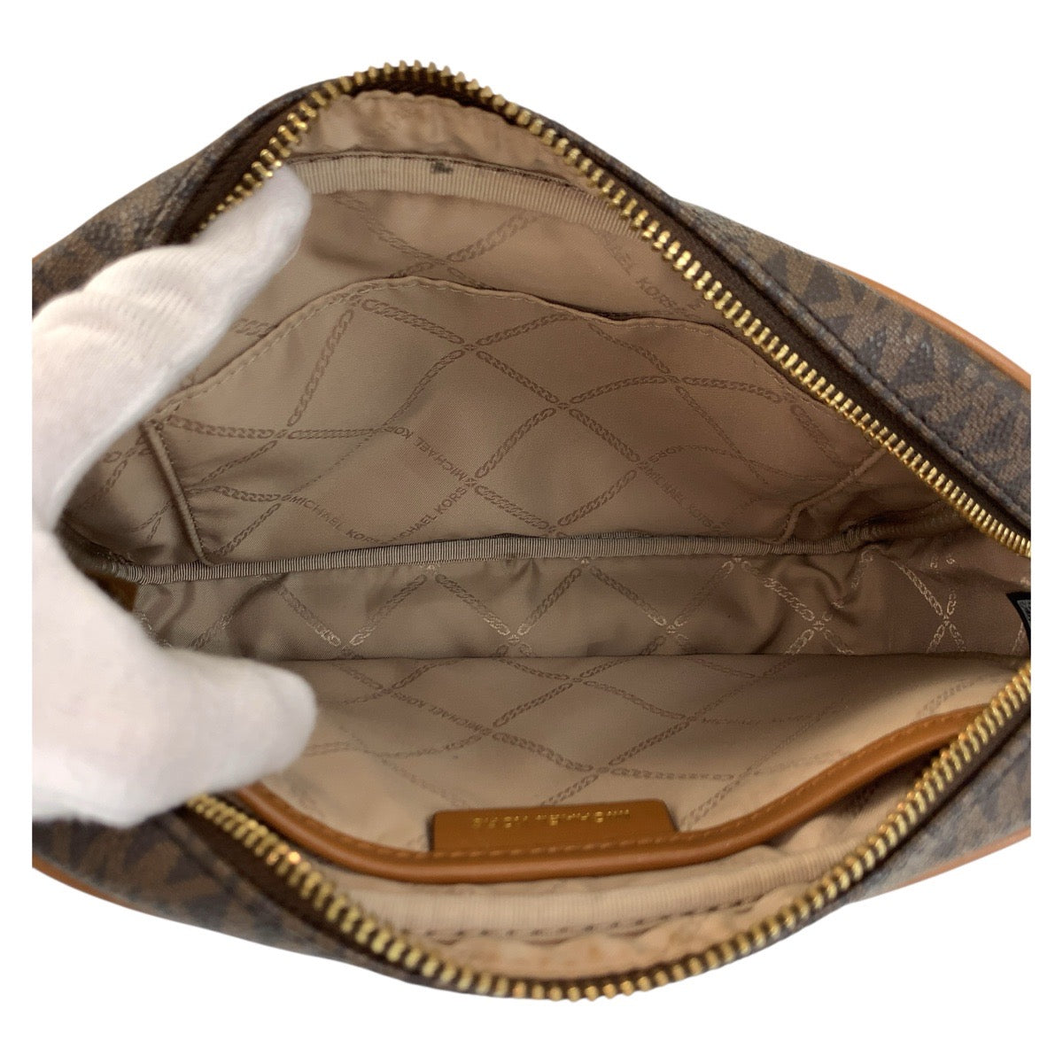 21533
Michael Kors Brown Gold Hardware PVC Shoulder Bag Pochette Women's A16