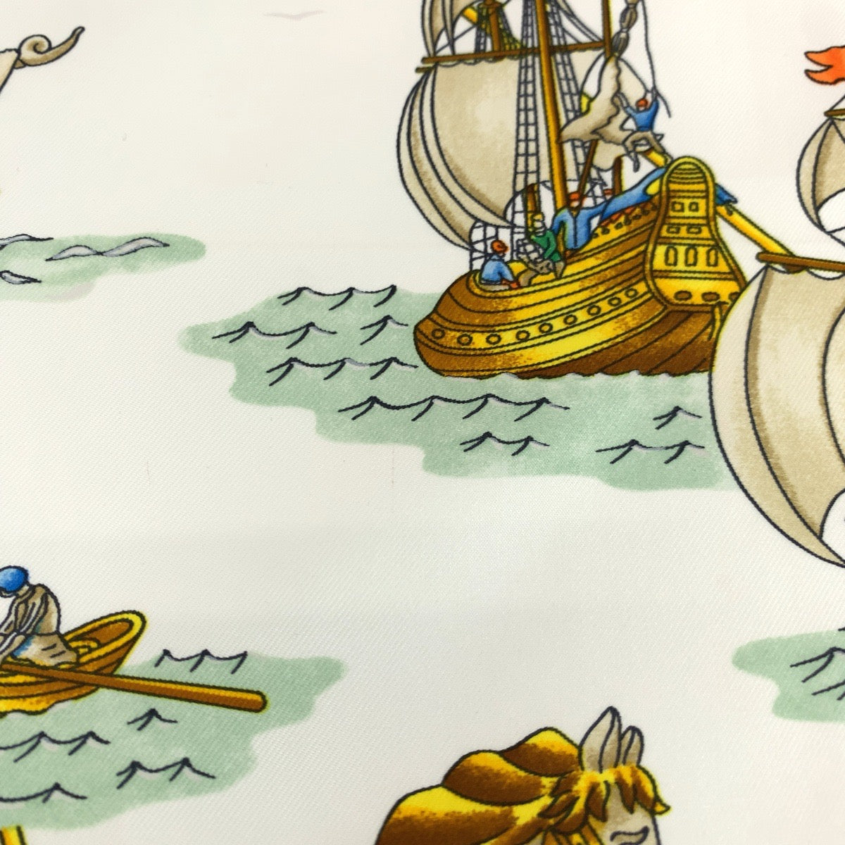 21550
HERMES エルメス カレ90 VOILES DE LUMIERE グリーン マルチカラー シルク 大判スカーフ レディース A19