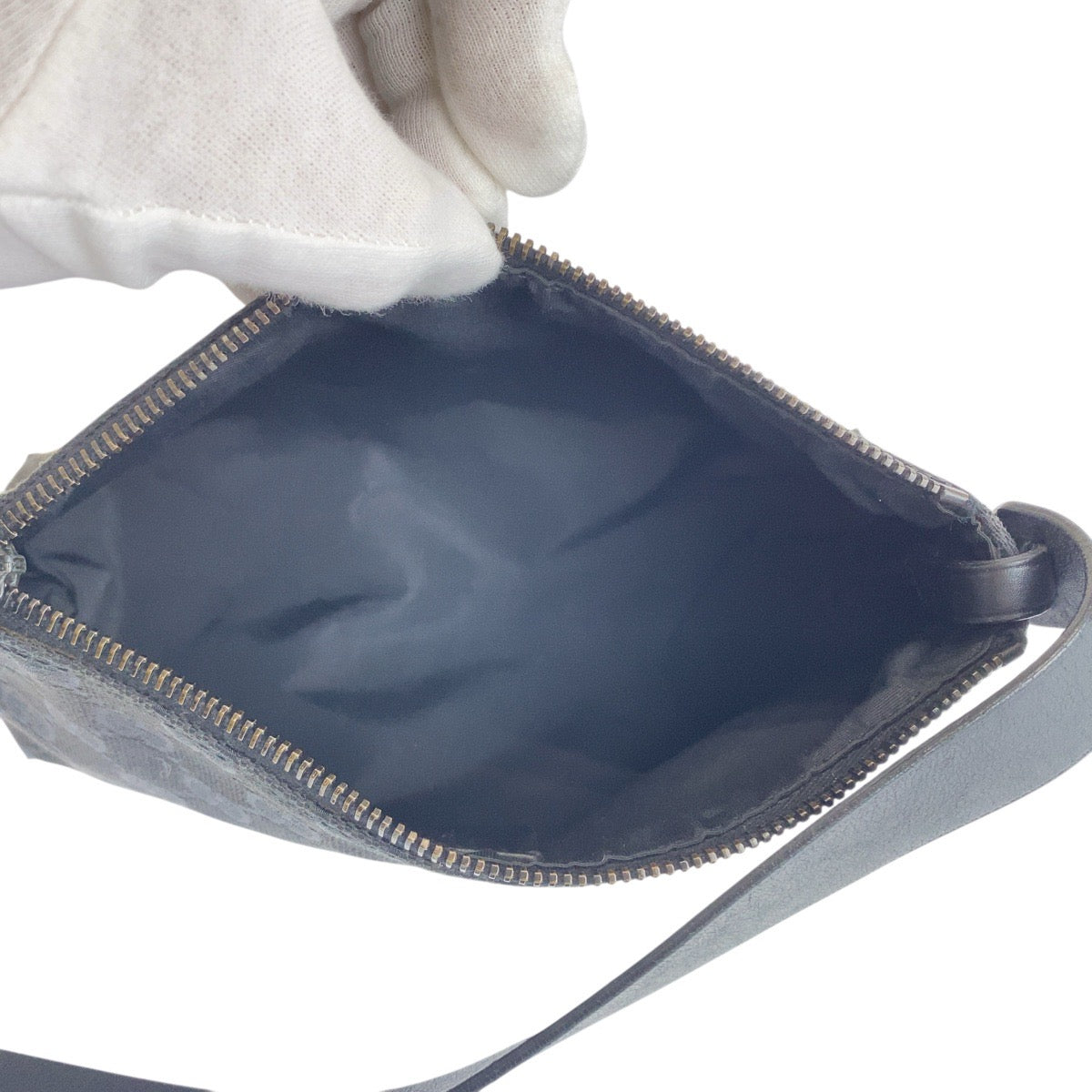 21878
GUCCI Black Silver Hardware GG Canvas / Leather 103399 Handbag Accessory Pouch Women's ABP28