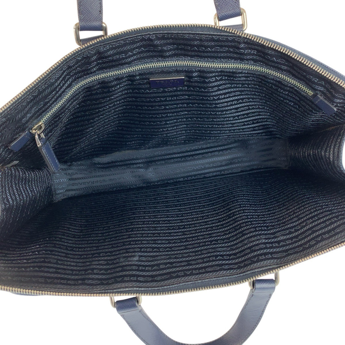23202
PRADA プラダ サフィアーノ ネイビー シルバー金具 レザー ビジネスバッグ ブリーフケース メンズ A72