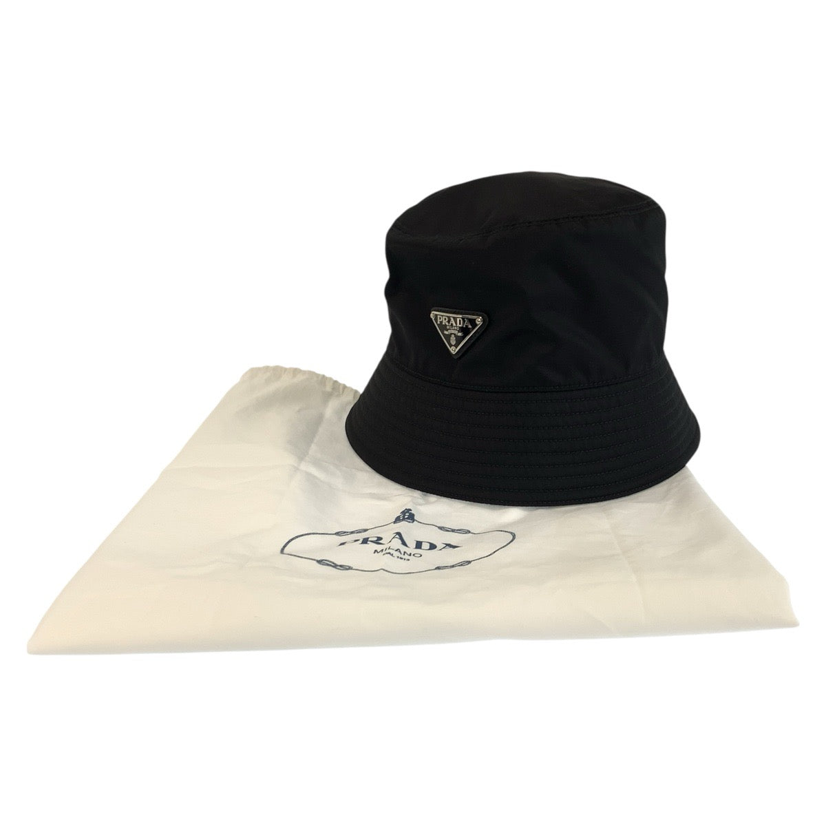 24449
PRADA プラダ テスート 三角ロゴプレート サイズL ブラック 黒 シルバー金具 ナイロン バケットハット 男女兼用 メンズ SA54