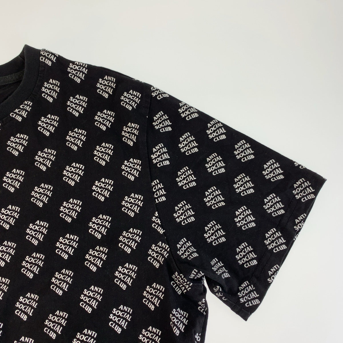 25959
ANTI SOCIAL SOCIAL CLUB アンチソーシャルソーシャルクラブ サイズL ブラック 黒 コットン 半袖Tシャツ クルーネック メンズ AB60
